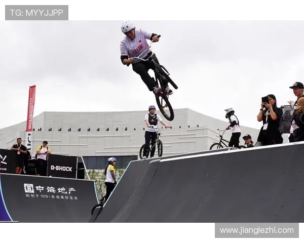 极限运动嘉年华特别报道：上海滑板队的拼搏与梦想之路