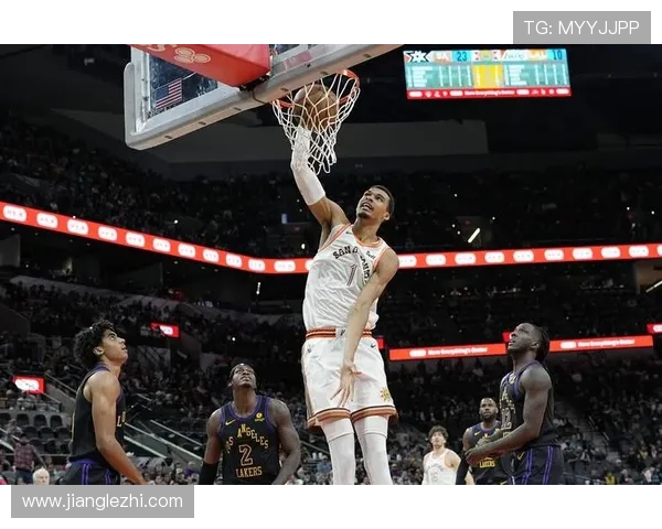 文班亚马新赛季表现惊艳场均20分10篮板3盖帽引领新秀竞争