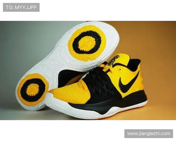 欧文新鞋发布会引发争议踩踏耐克Logo彰显艺术无畏标签 欧文新鞋发布会引发争议踩踏耐克Logo彰显艺术无畏标签