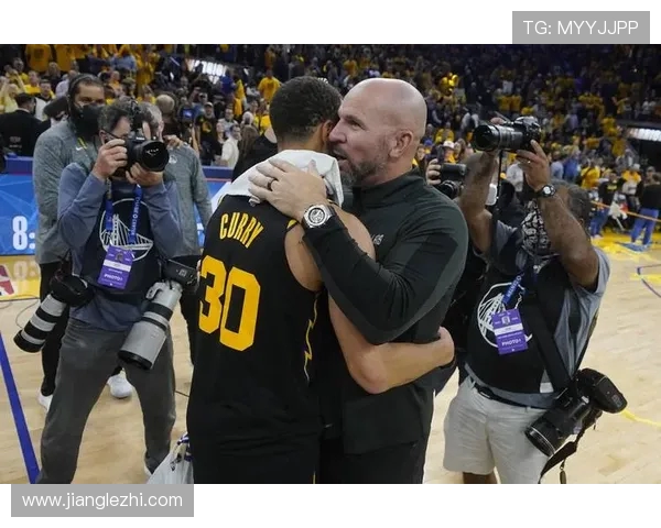 独行侠与勇士的巅峰对决央视直播精彩瞬间回顾与分析