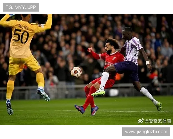 罗森博与林茨激战正酣谁能在欧联杯中笑到最后 罗森博与林茨激战正酣谁能在欧联杯中笑到最后